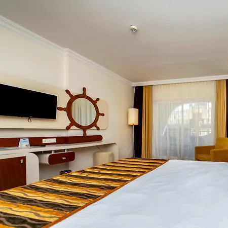 Hotel Transatlantik & 5*